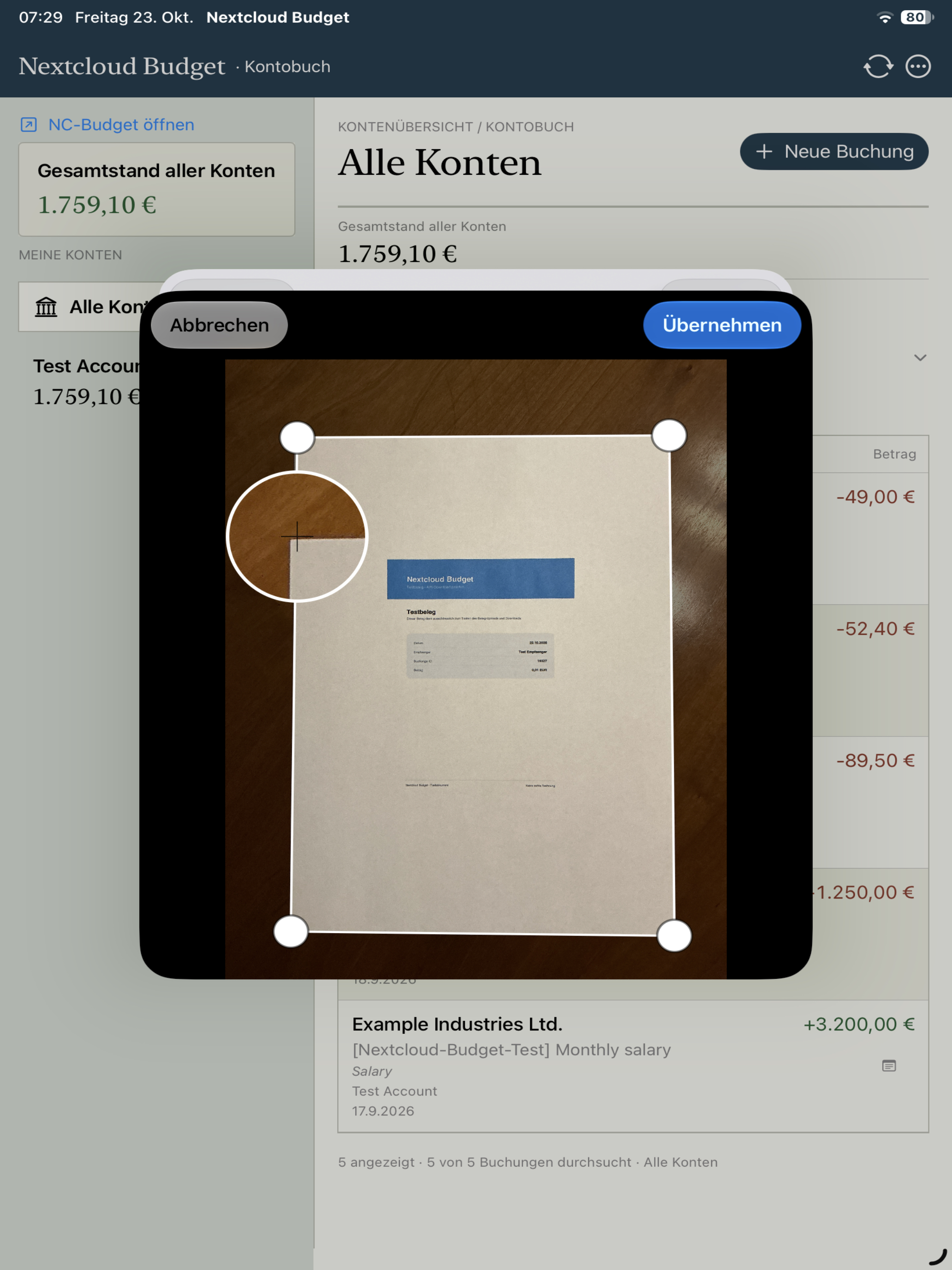 Belegscanner auf dem iPad mit ausgewähltem Belegbereich und vier Eckpunkten für die Perspektivkorrektur